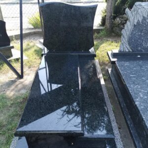 Nagrobek blue in the night