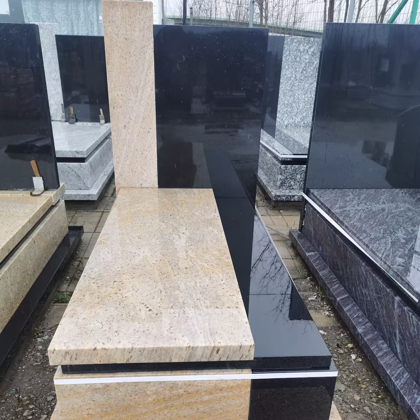 Sosnowiec - Nagrobek Pojedyńczy - Astoria gold + czarny