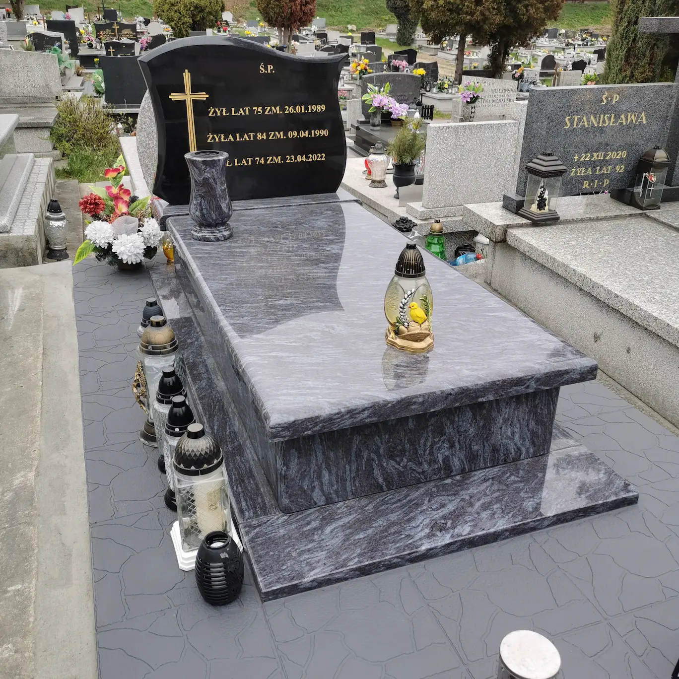 Nagrobek granitowy - Pojedyńczy - Orion + czerń - Będzin